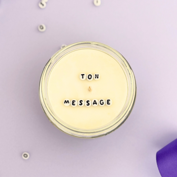 Bougie à message caché