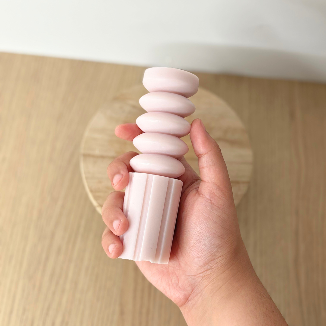 Bougie décorative originale Spirale cylindrique – design sculptural en cire de soja Wickette