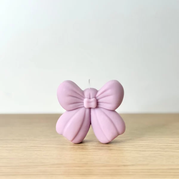 Bougie décorative originale Nœud Papillon – cire végétale artisanale et élégante Wickette